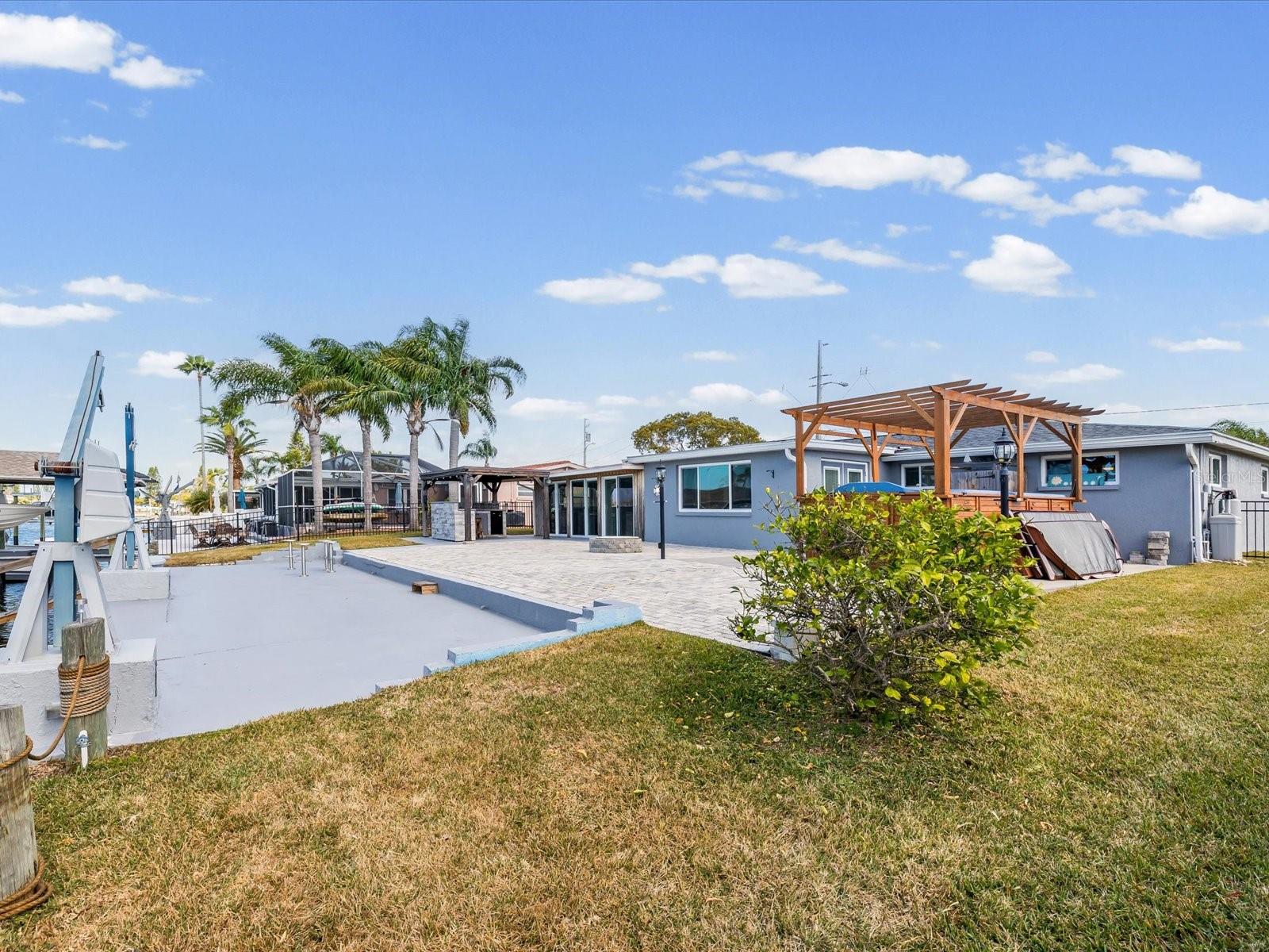 LEISURE BEACH - Residential