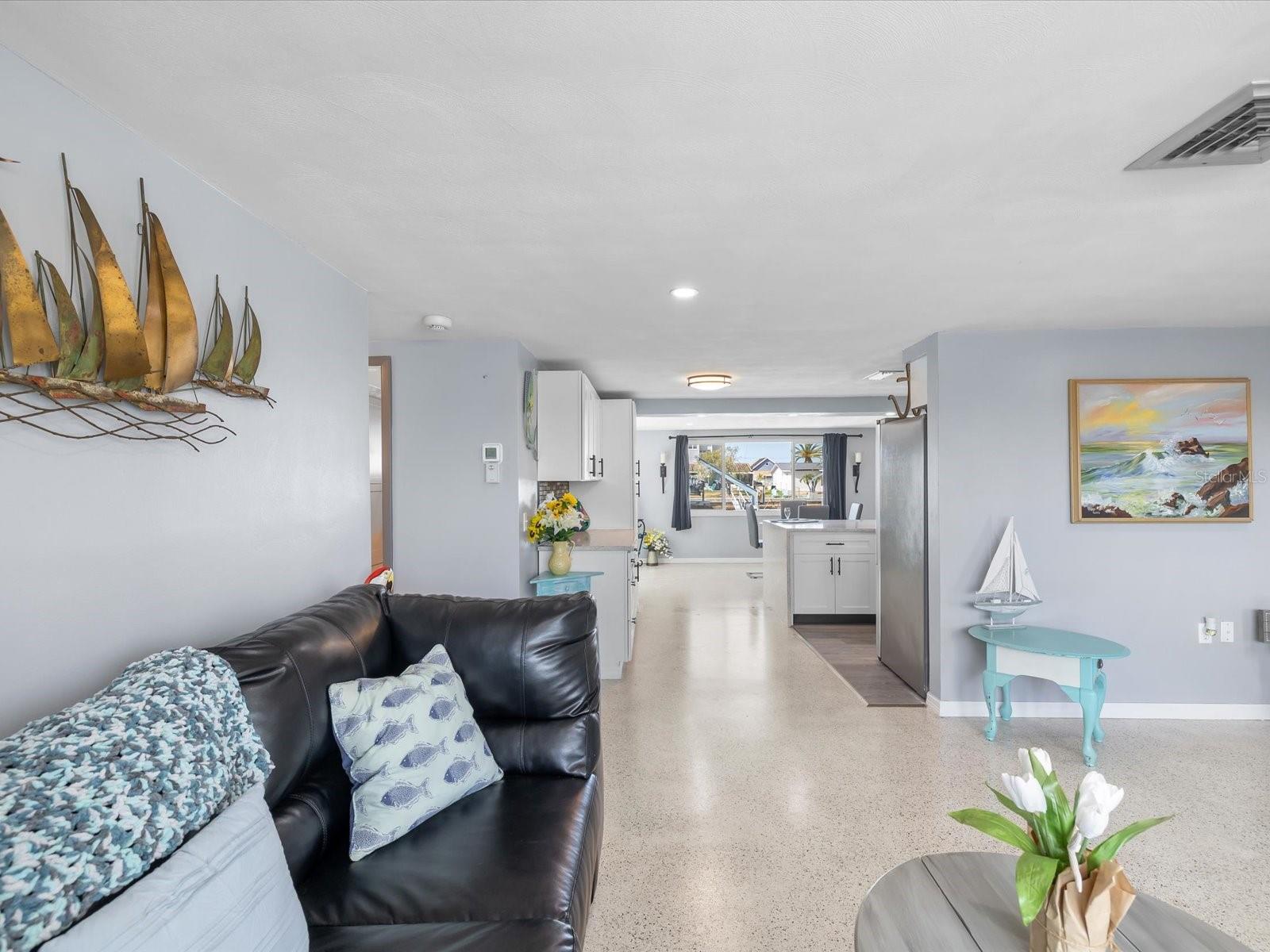 LEISURE BEACH - Residential