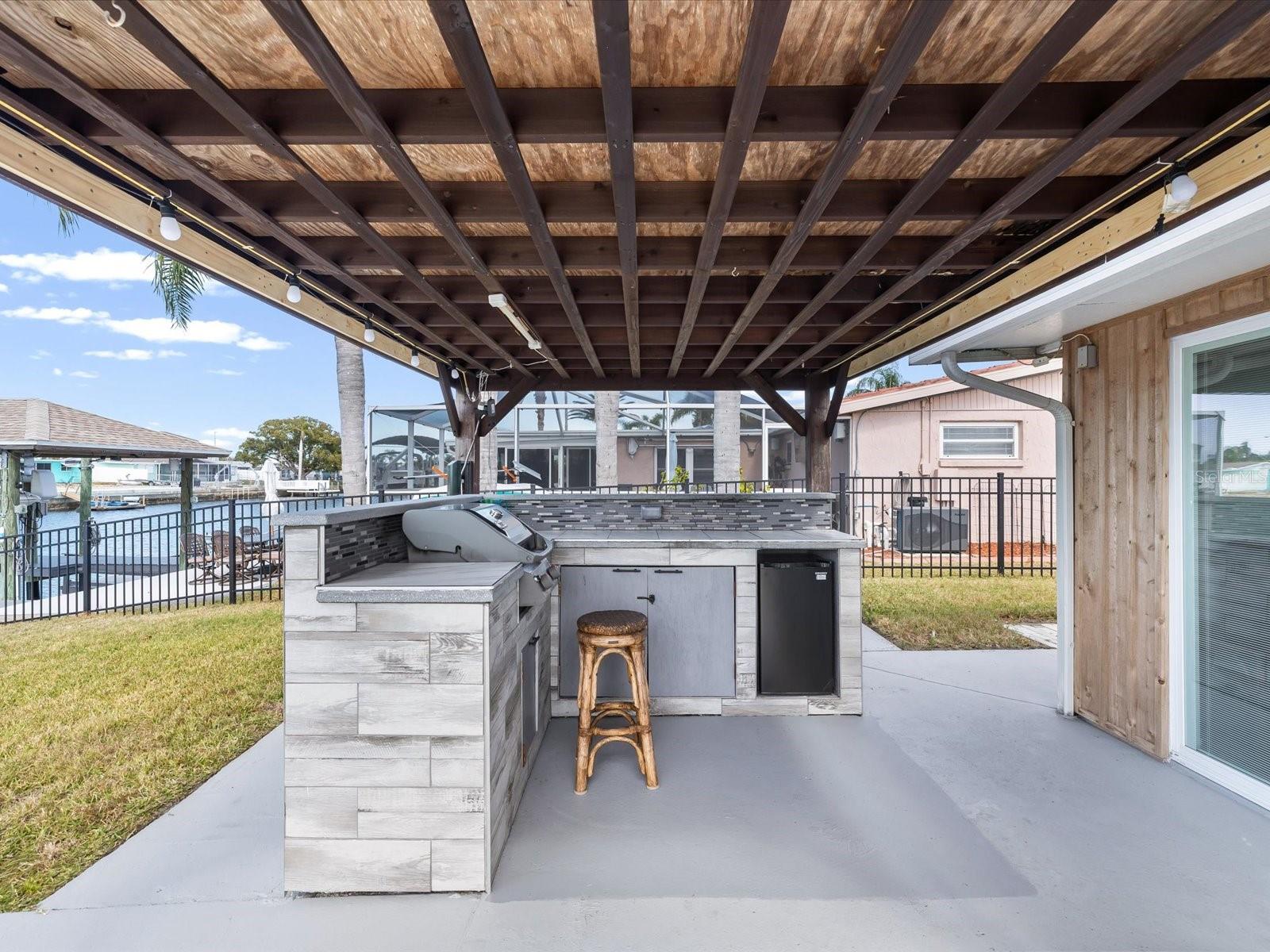 LEISURE BEACH - Residential