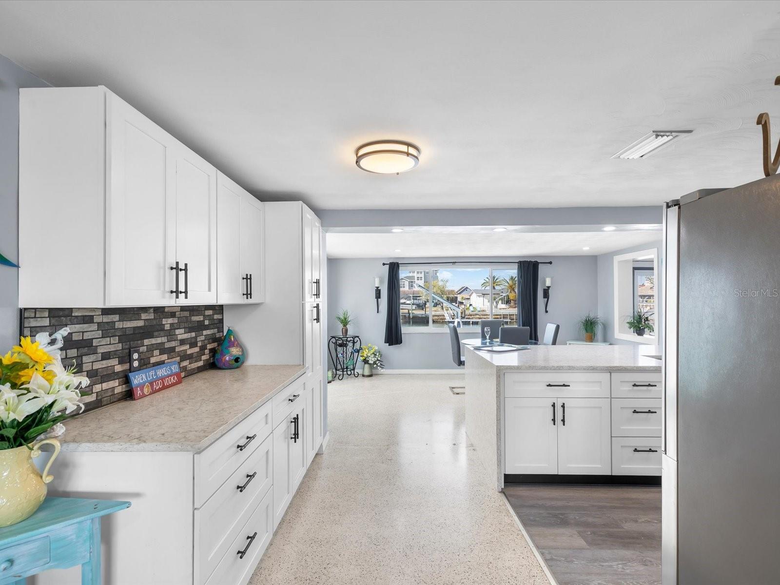 LEISURE BEACH - Residential