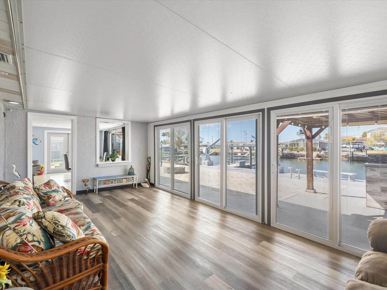 LEISURE BEACH - Residential