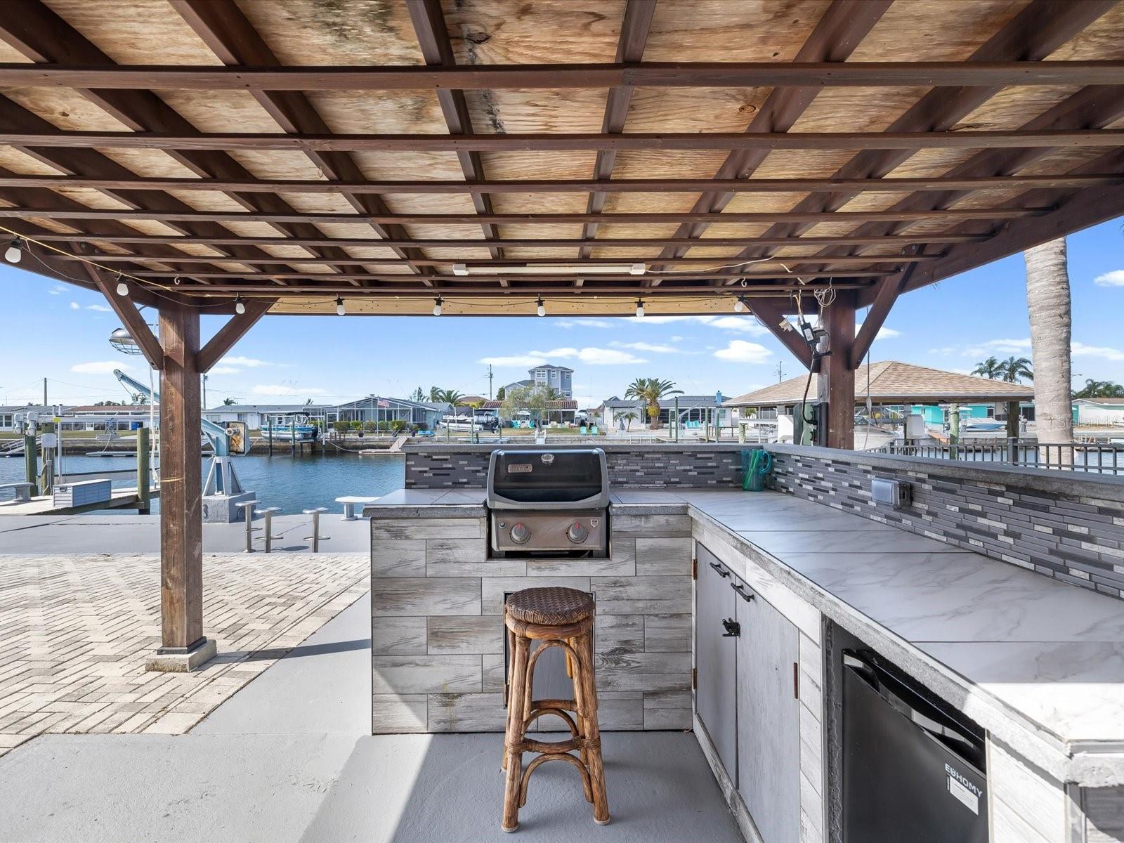 LEISURE BEACH - Residential