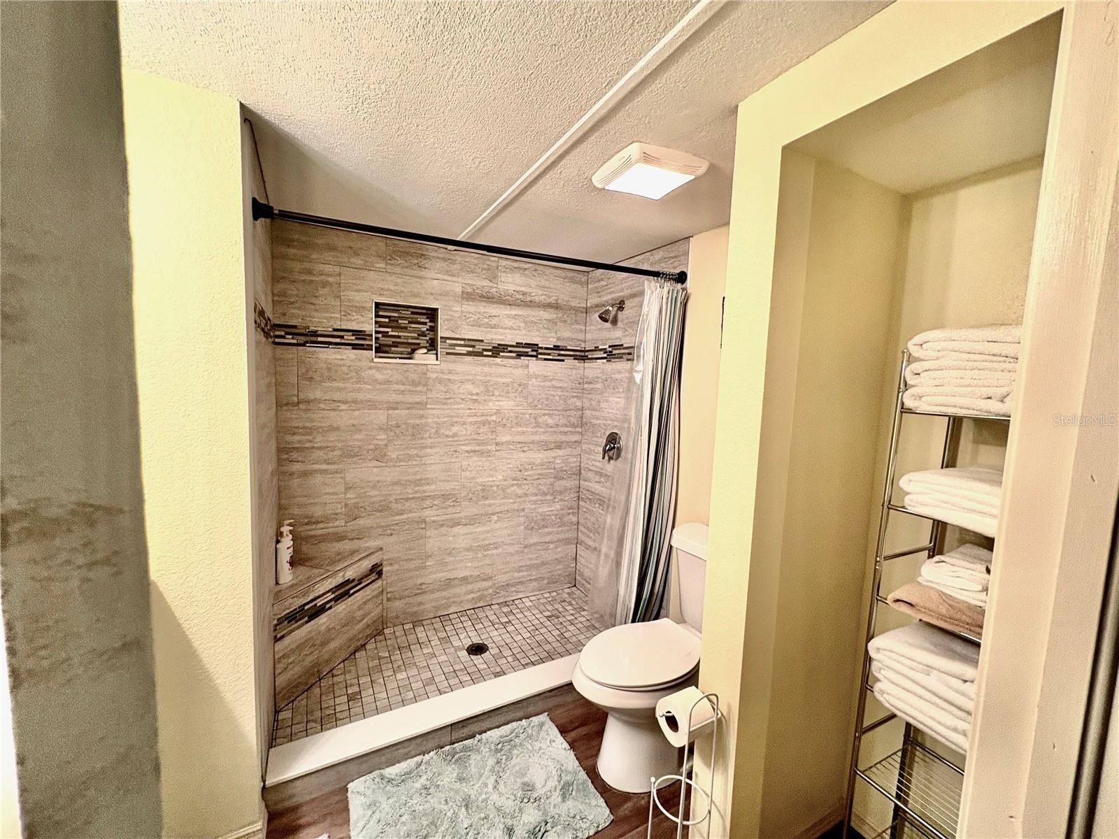 LAKE ROSALIE OAKS - Residential