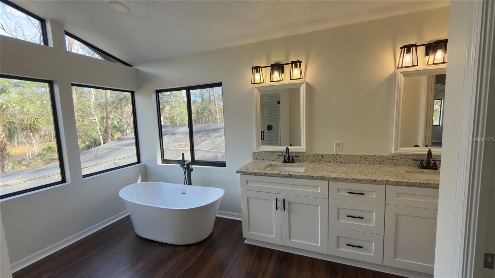 HOMESTEADS SADDLEWOOD - Residential