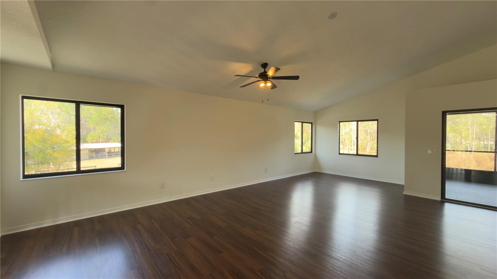 HOMESTEADS SADDLEWOOD - Residential