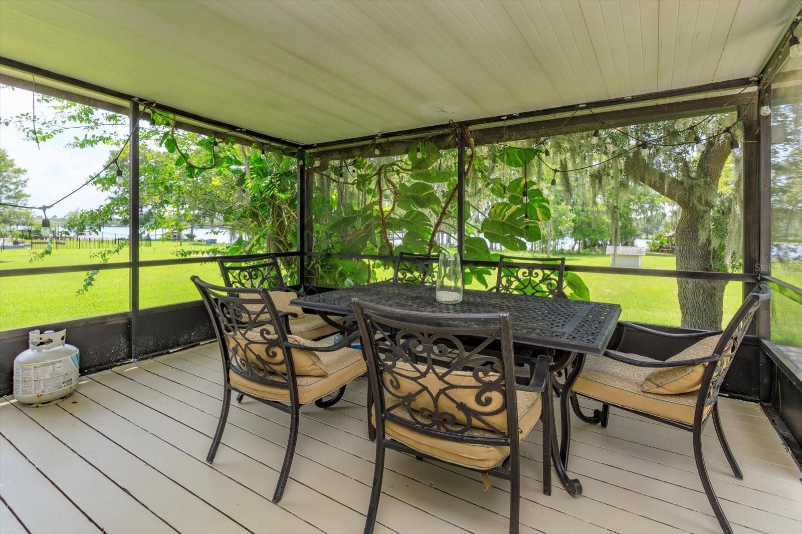 VALENCIA SHORES UNRECD PLAT - Residential