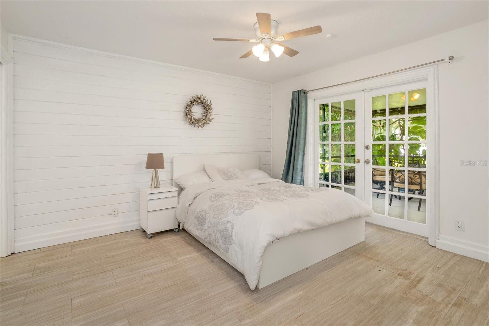 VALENCIA SHORES UNRECD PLAT - Residential