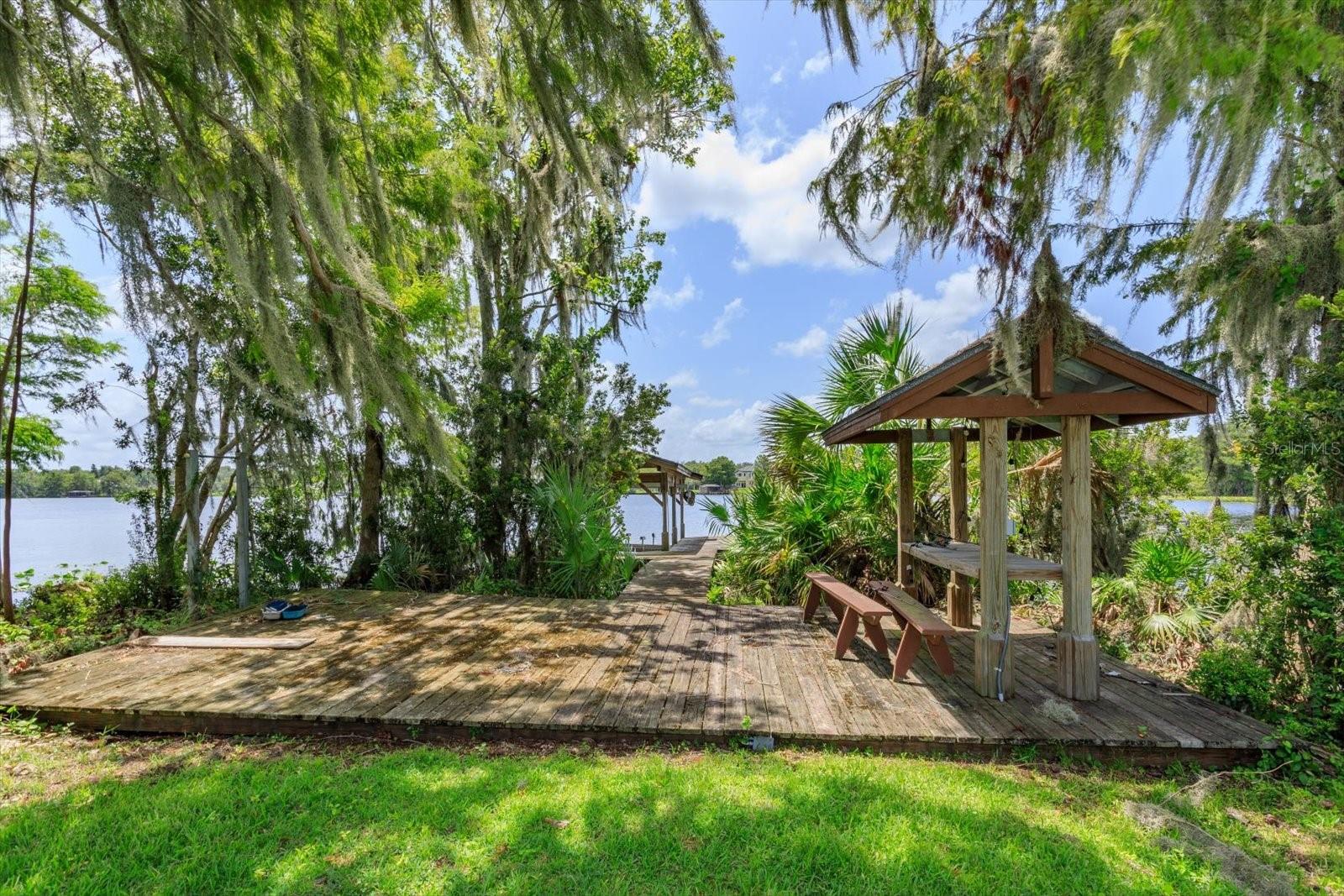 VALENCIA SHORES UNRECD PLAT - Residential