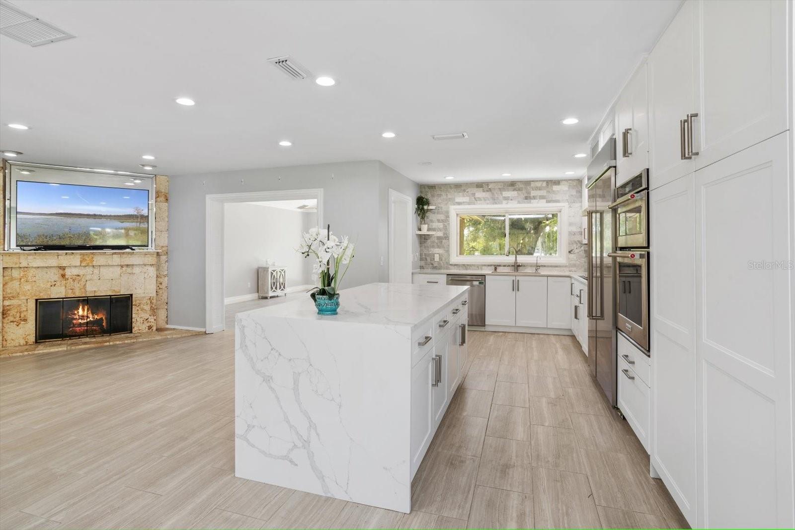 VALENCIA SHORES UNRECD PLAT - Residential