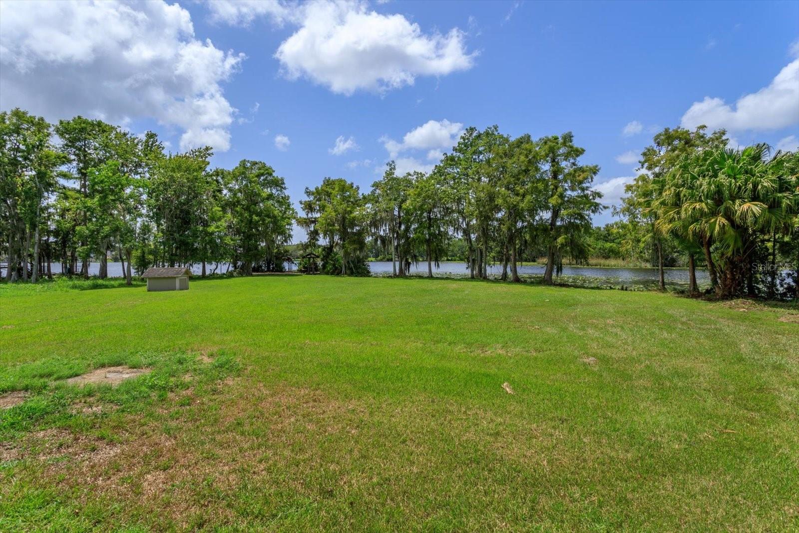 VALENCIA SHORES UNRECD PLAT - Residential