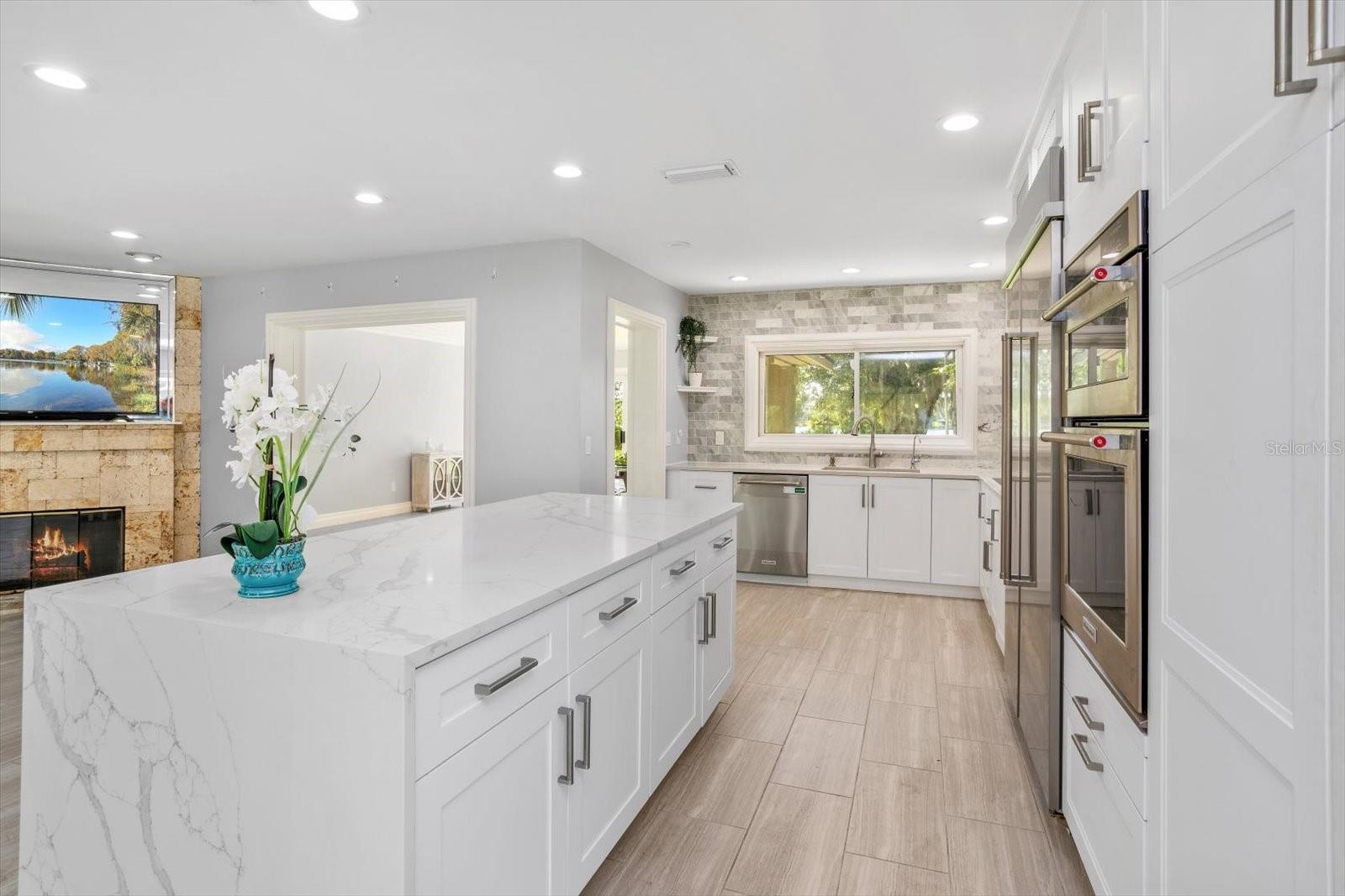 VALENCIA SHORES UNRECD PLAT - Residential