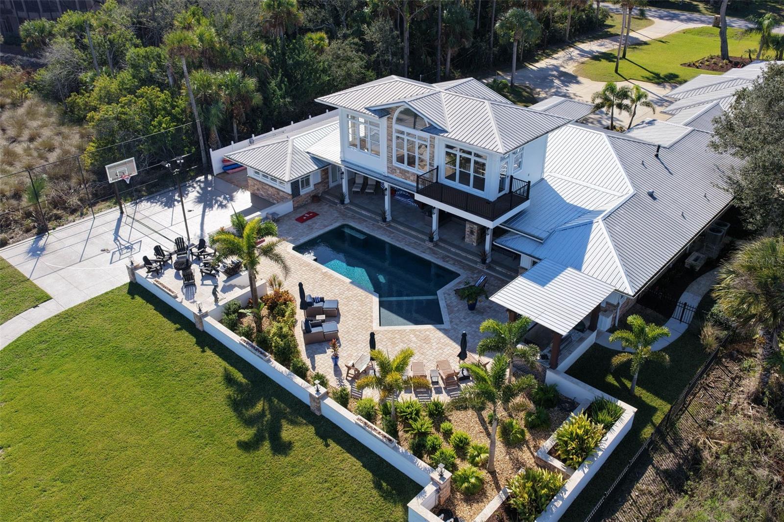 LAMBERT AVE UNIT 02 - Residential