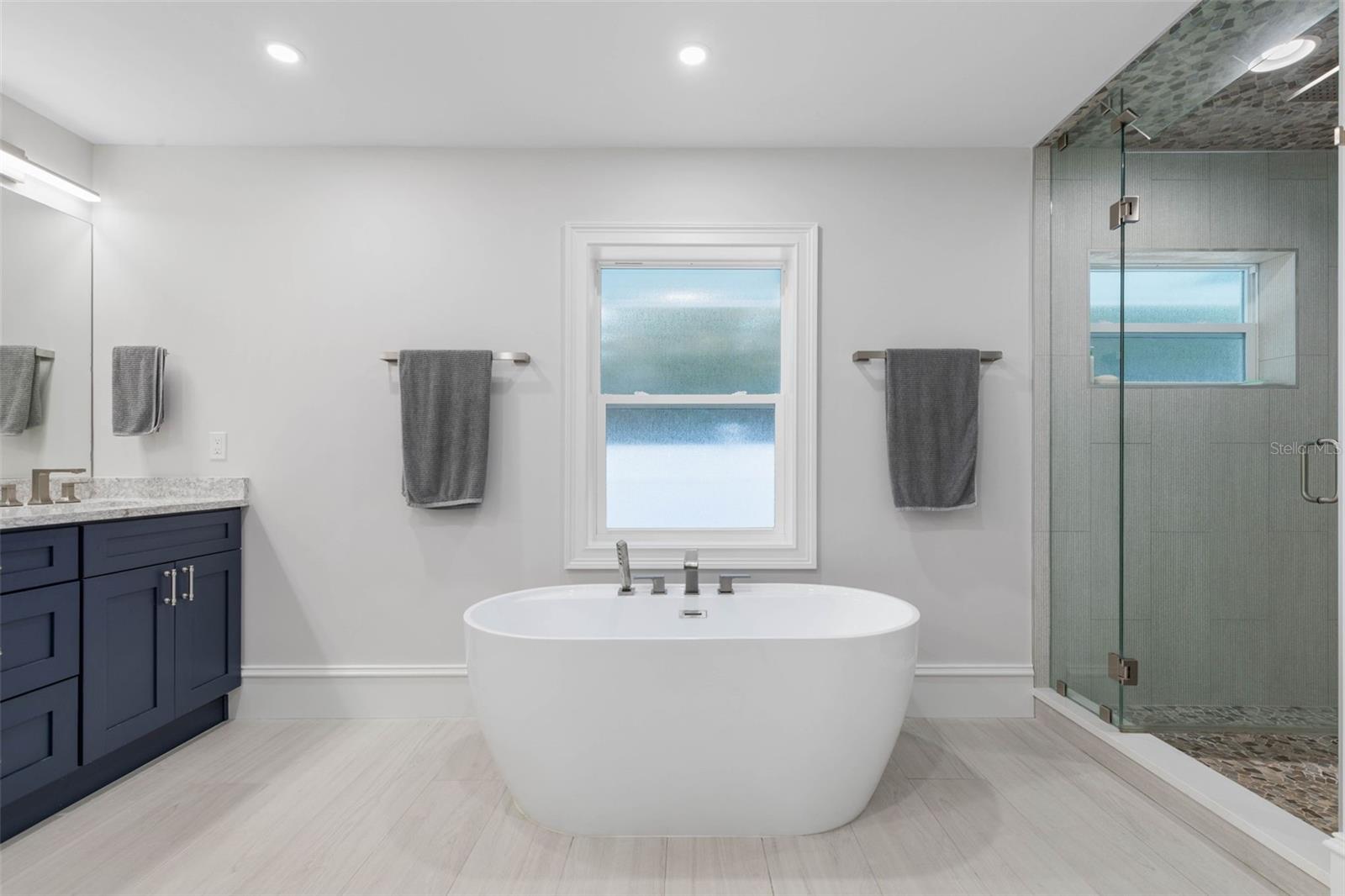 LAMBERT AVE UNIT 02 - Residential