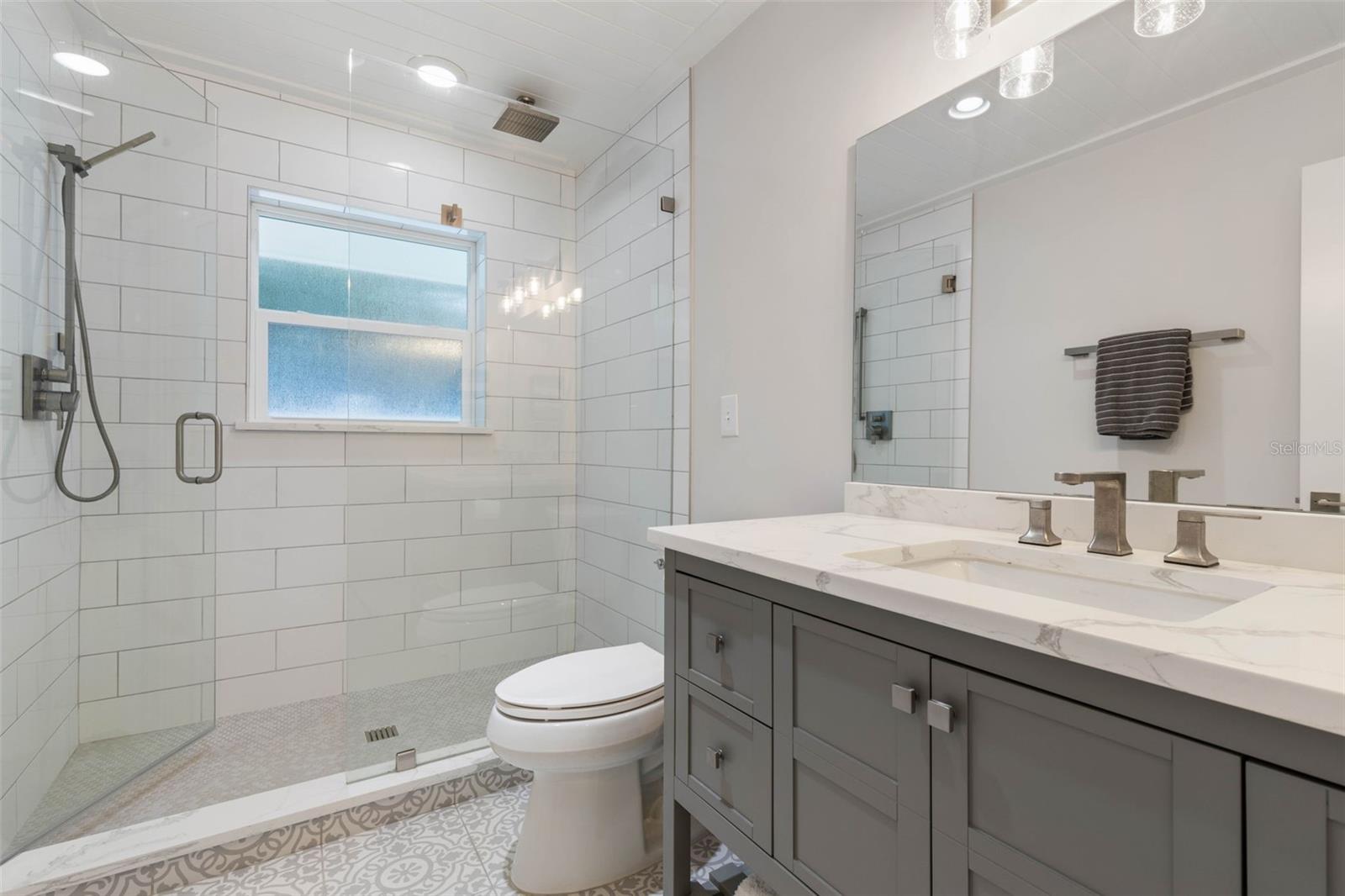 LAMBERT AVE UNIT 02 - Residential