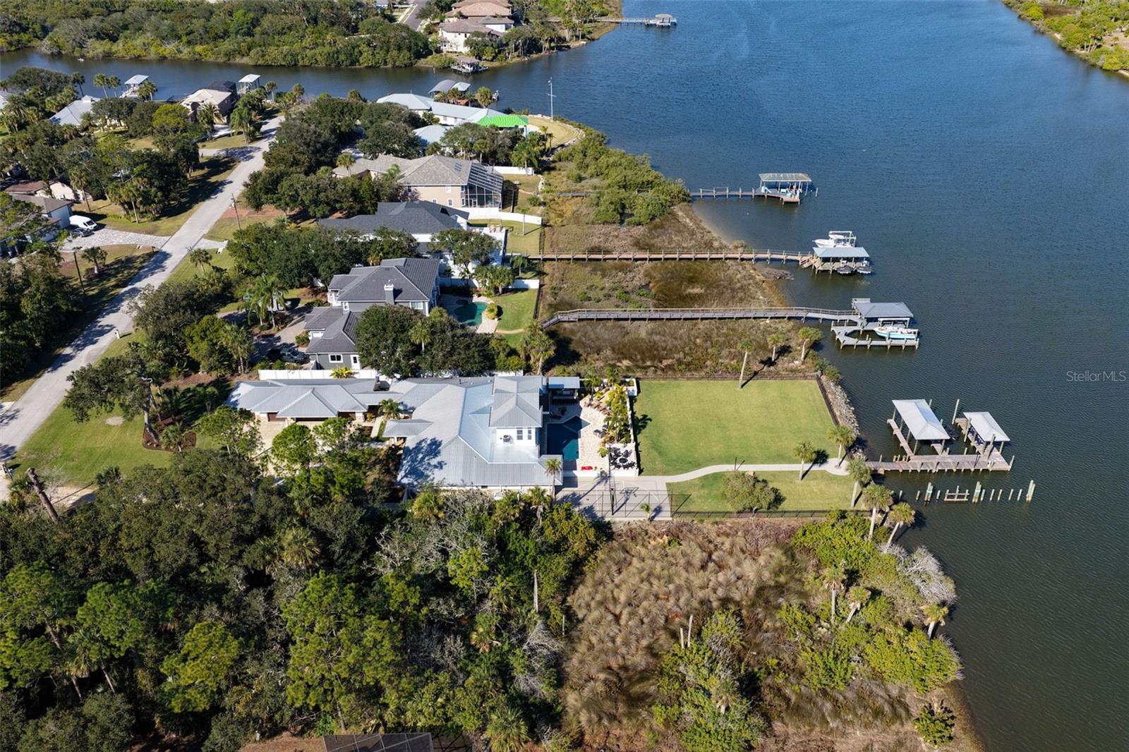 LAMBERT AVE UNIT 02 - Residential