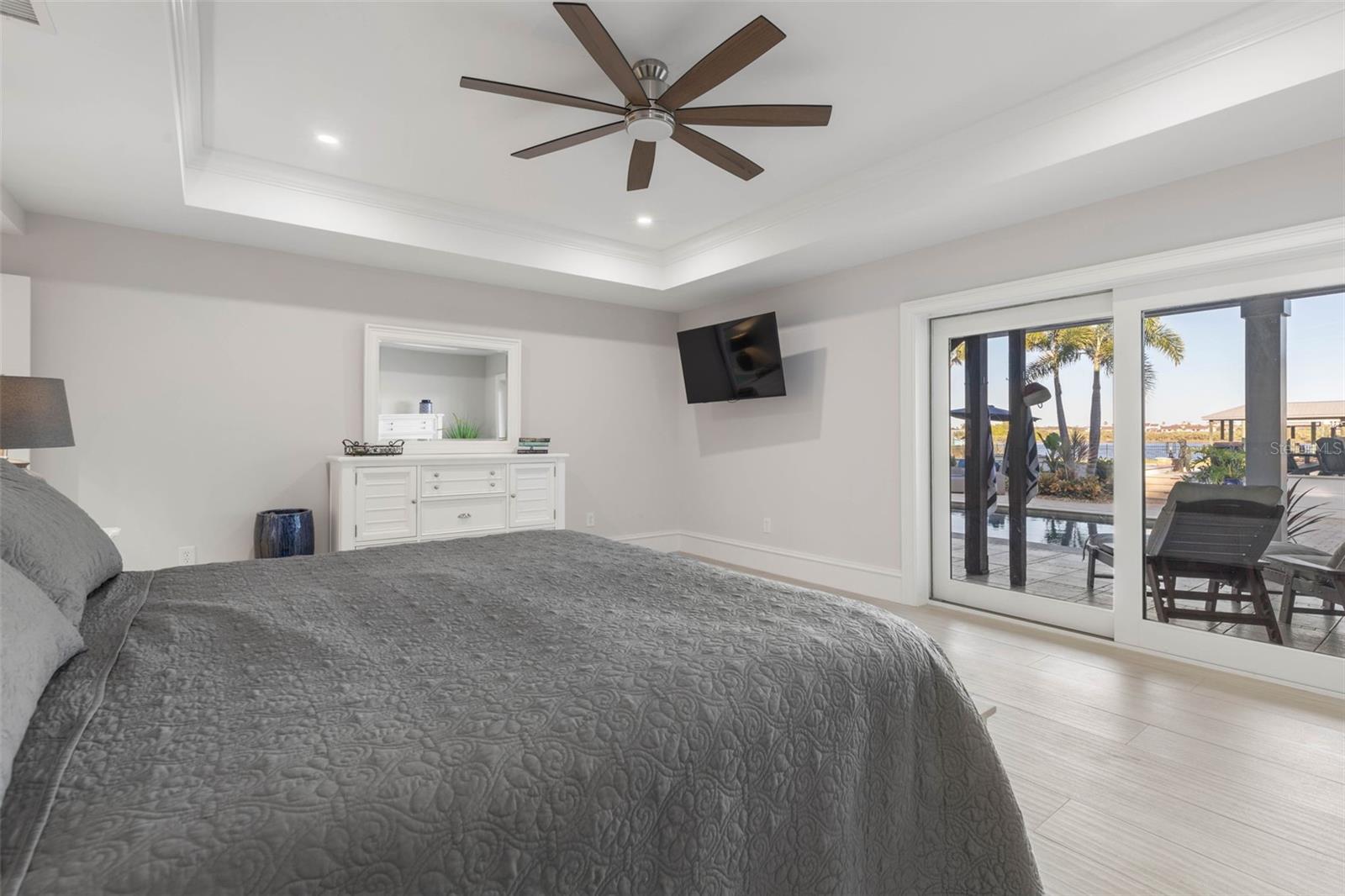 LAMBERT AVE UNIT 02 - Residential