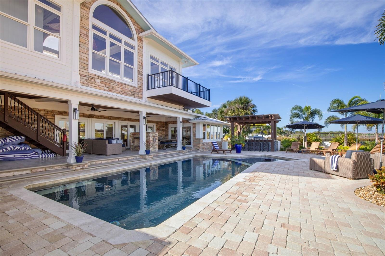 LAMBERT AVE UNIT 02 - Residential