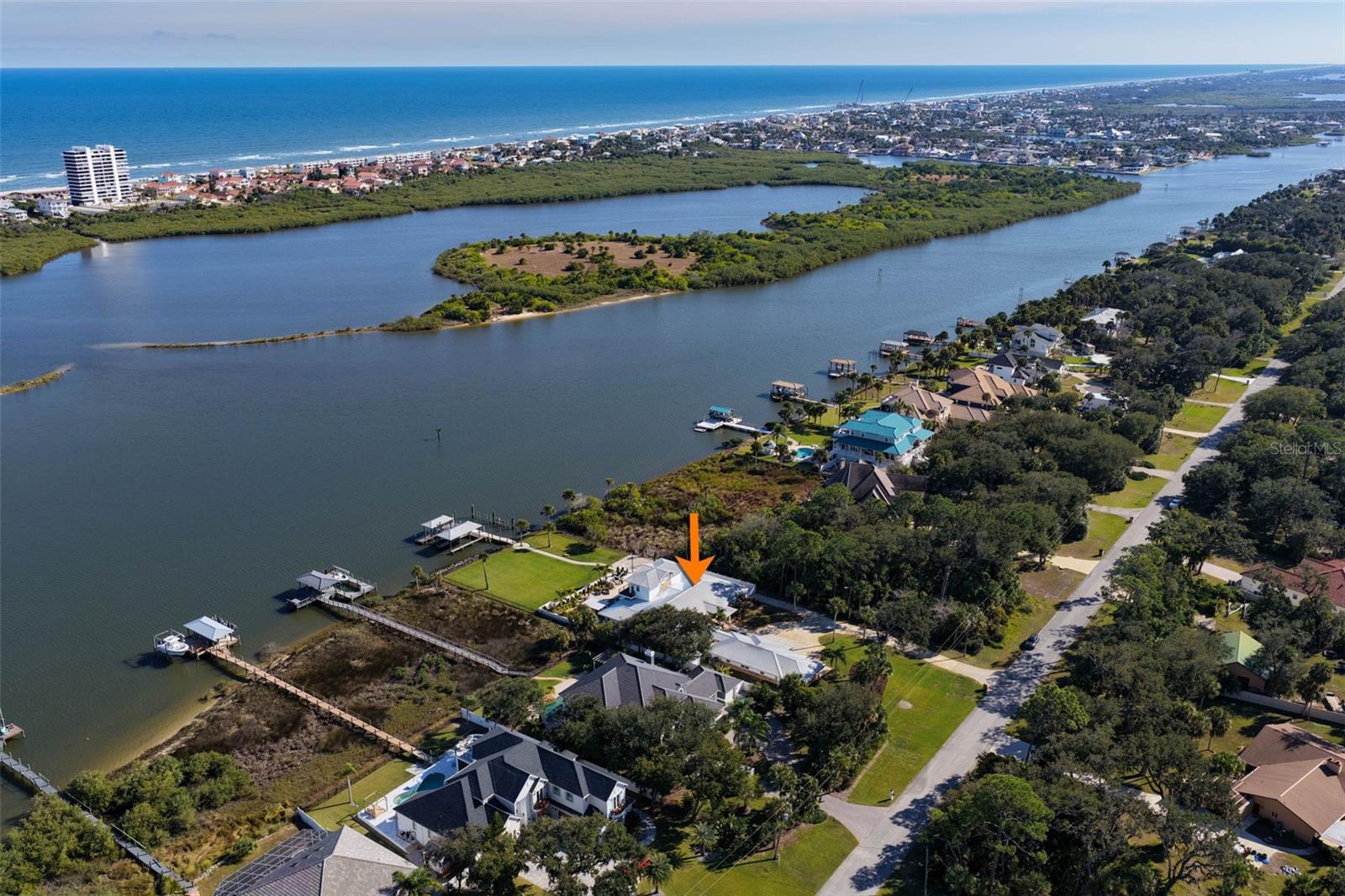 LAMBERT AVE UNIT 02 - Residential