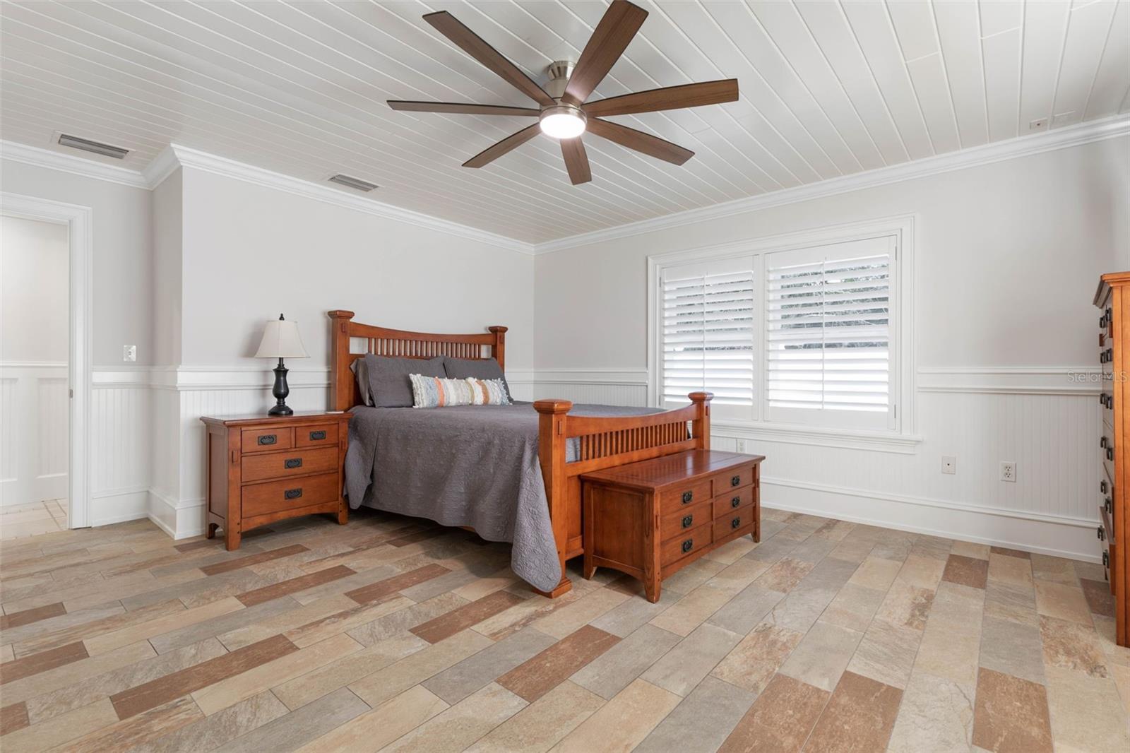 LAMBERT AVE UNIT 02 - Residential