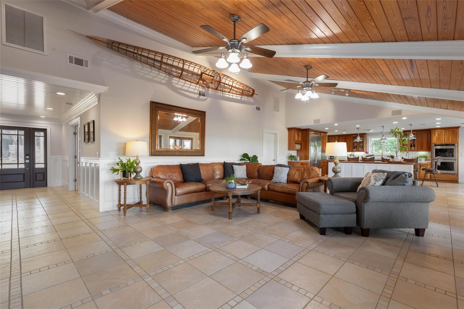 LAMBERT AVE UNIT 02 - Residential