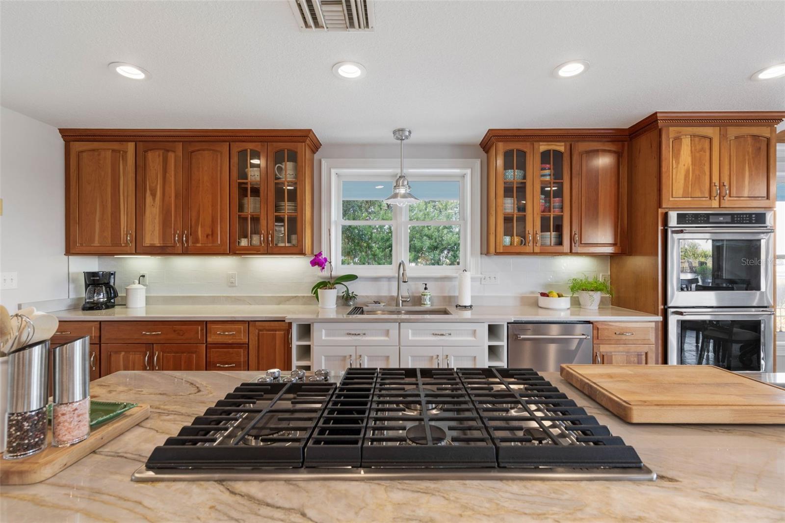 LAMBERT AVE UNIT 02 - Residential