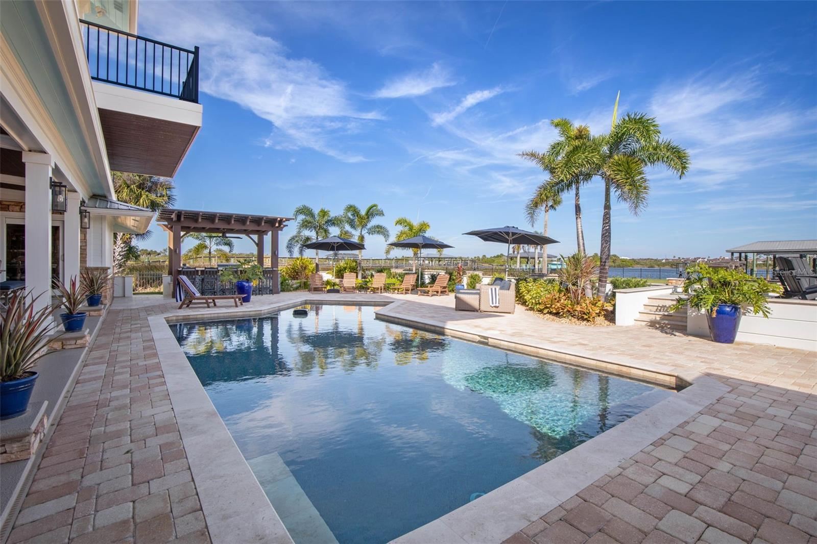 LAMBERT AVE UNIT 02 - Residential