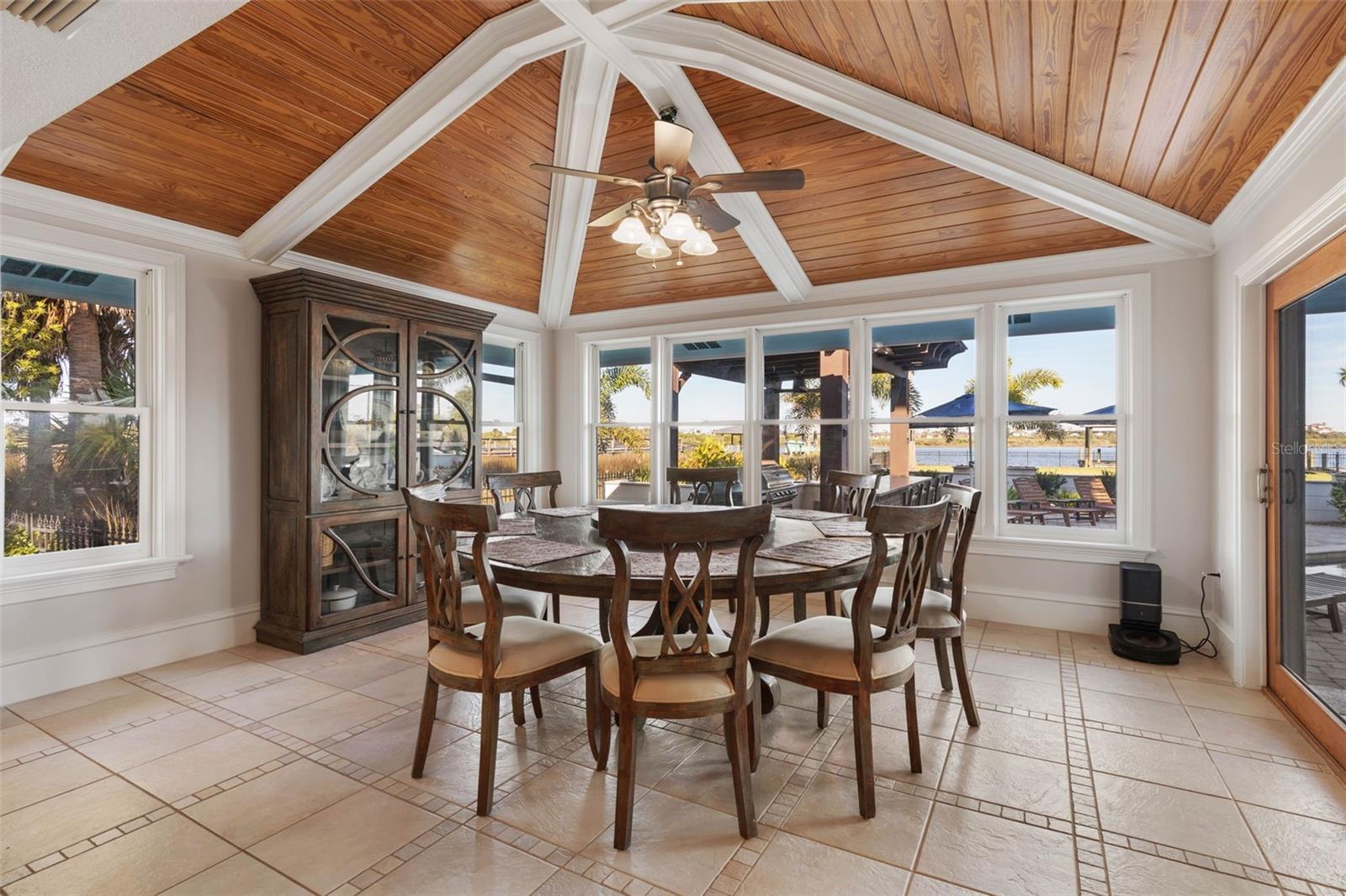 LAMBERT AVE UNIT 02 - Residential