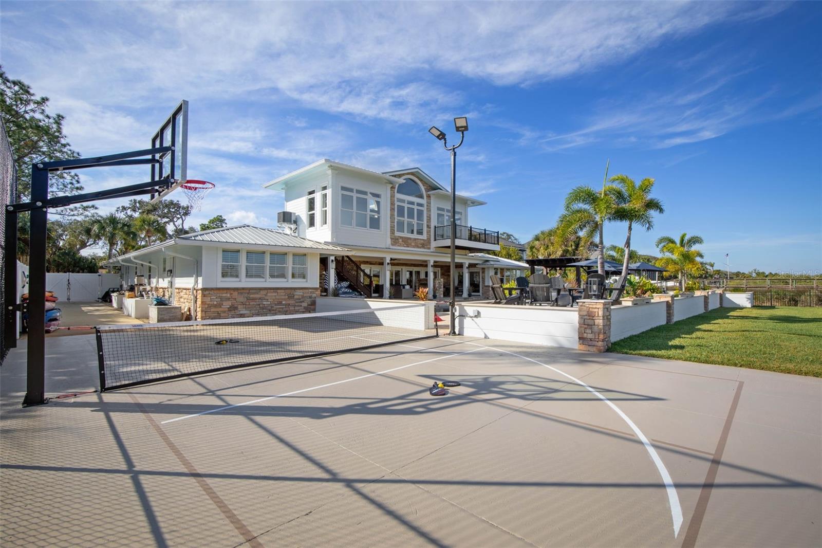 LAMBERT AVE UNIT 02 - Residential