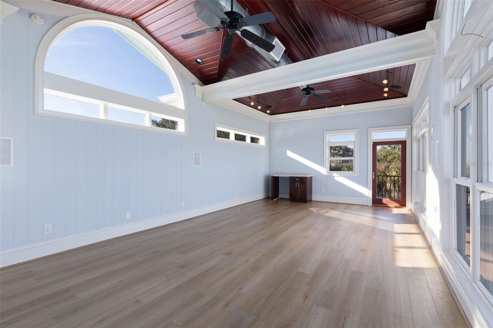 LAMBERT AVE UNIT 02 - Residential