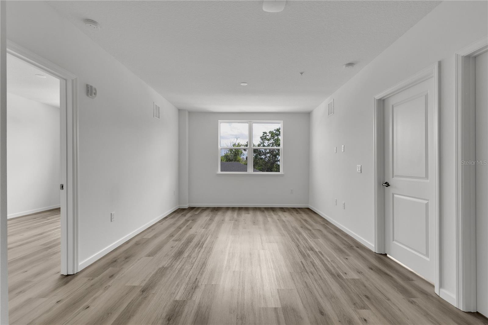 SANDLAKE STATION CONDOMINIUM 20240391386 UNIT 105 - Residential