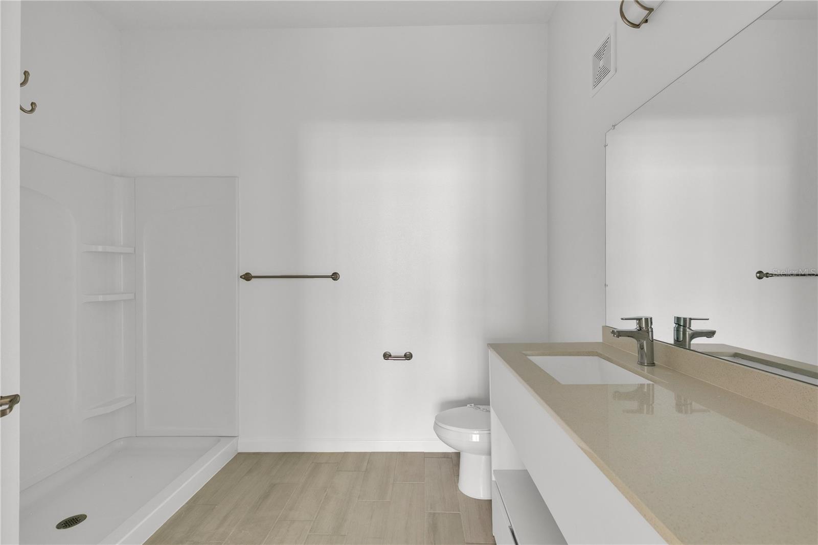 SANDLAKE STATION CONDOMINIUM 20240391386 UNIT 105 - Residential