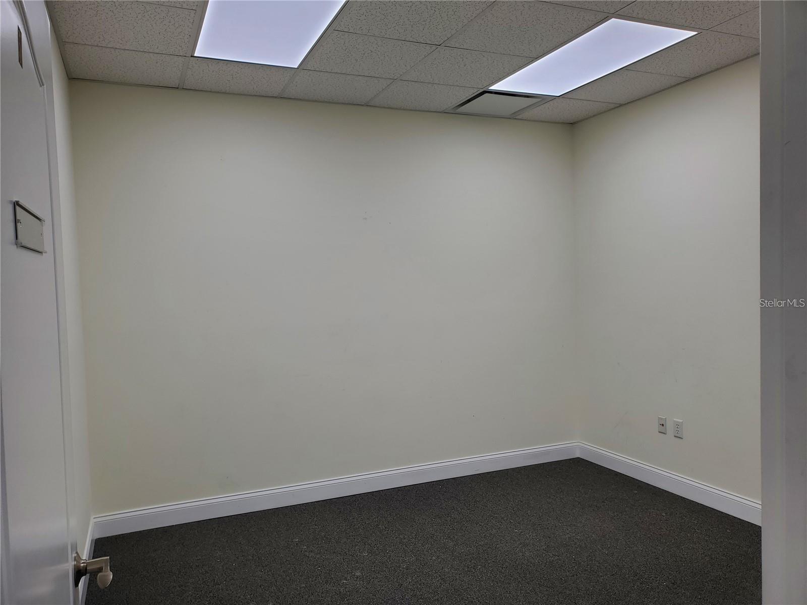 VERANDA PARK BLDG 1500 - Commercial Lease