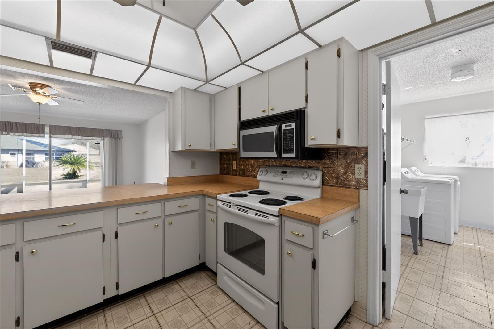 SUN CITY CENTER UNIT 46 - Residential