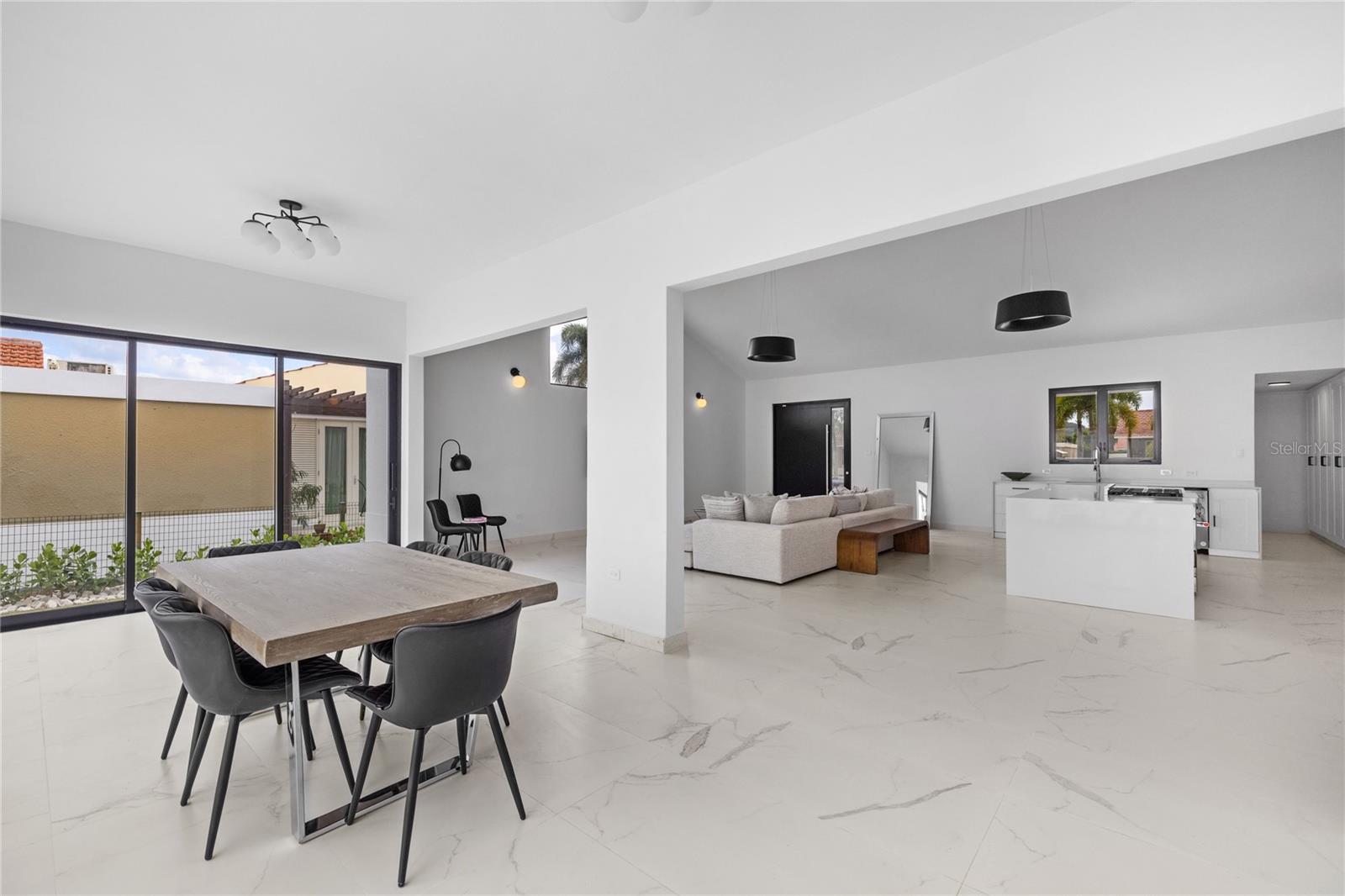 SABANERA DE DORADO - Residential