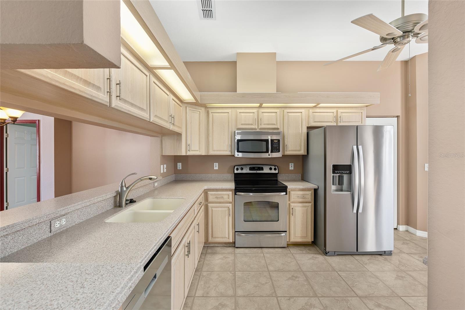 OAK RUN GOLFVIEW - Residential