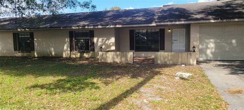 A home in WINTER HAVEN