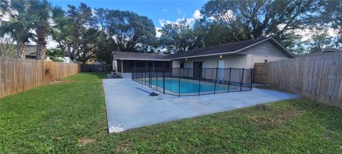 A home in WINTER HAVEN