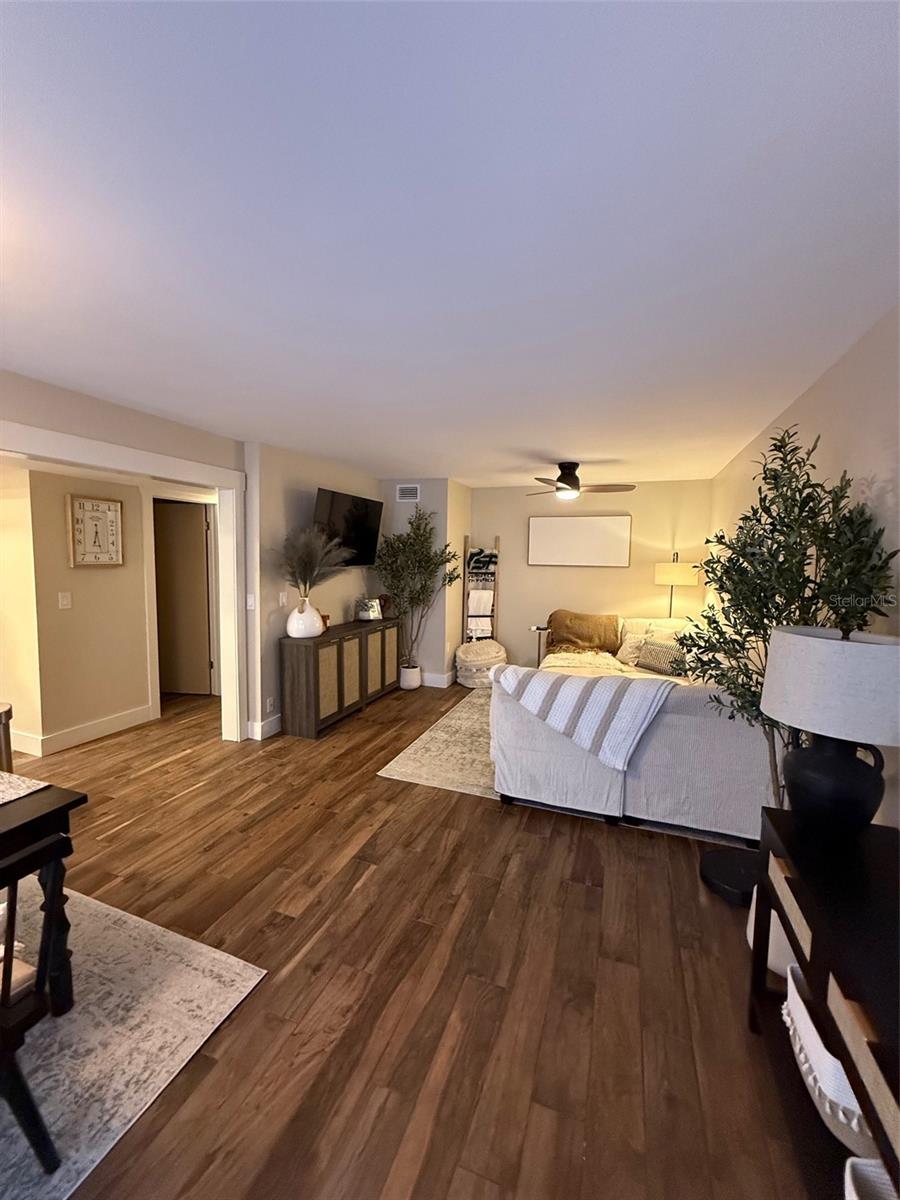 RAINTREE MANOR HOMES CONDOMINI - Residential