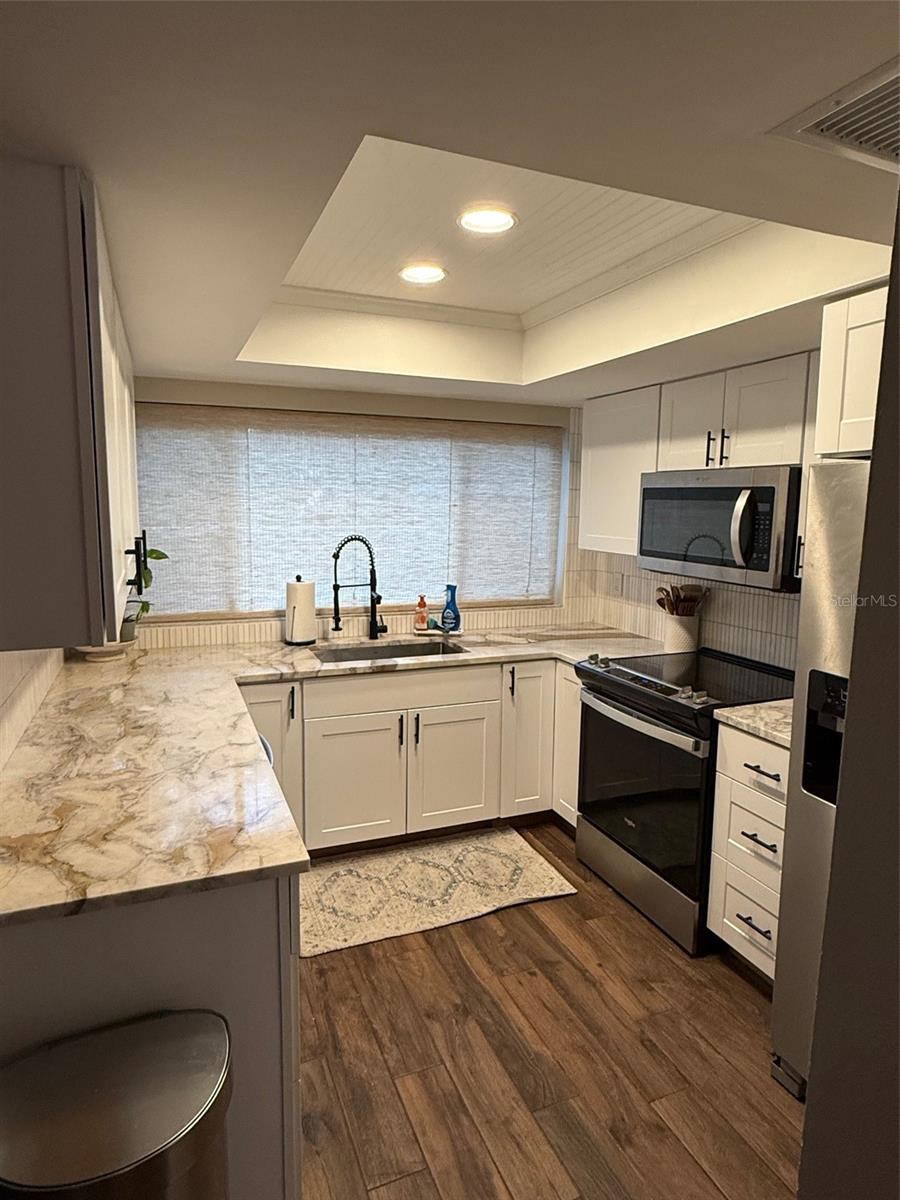 RAINTREE MANOR HOMES CONDOMINI - Residential