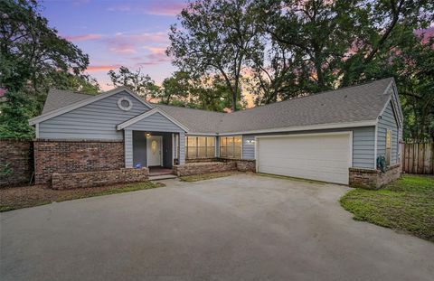 A home in APOPKA