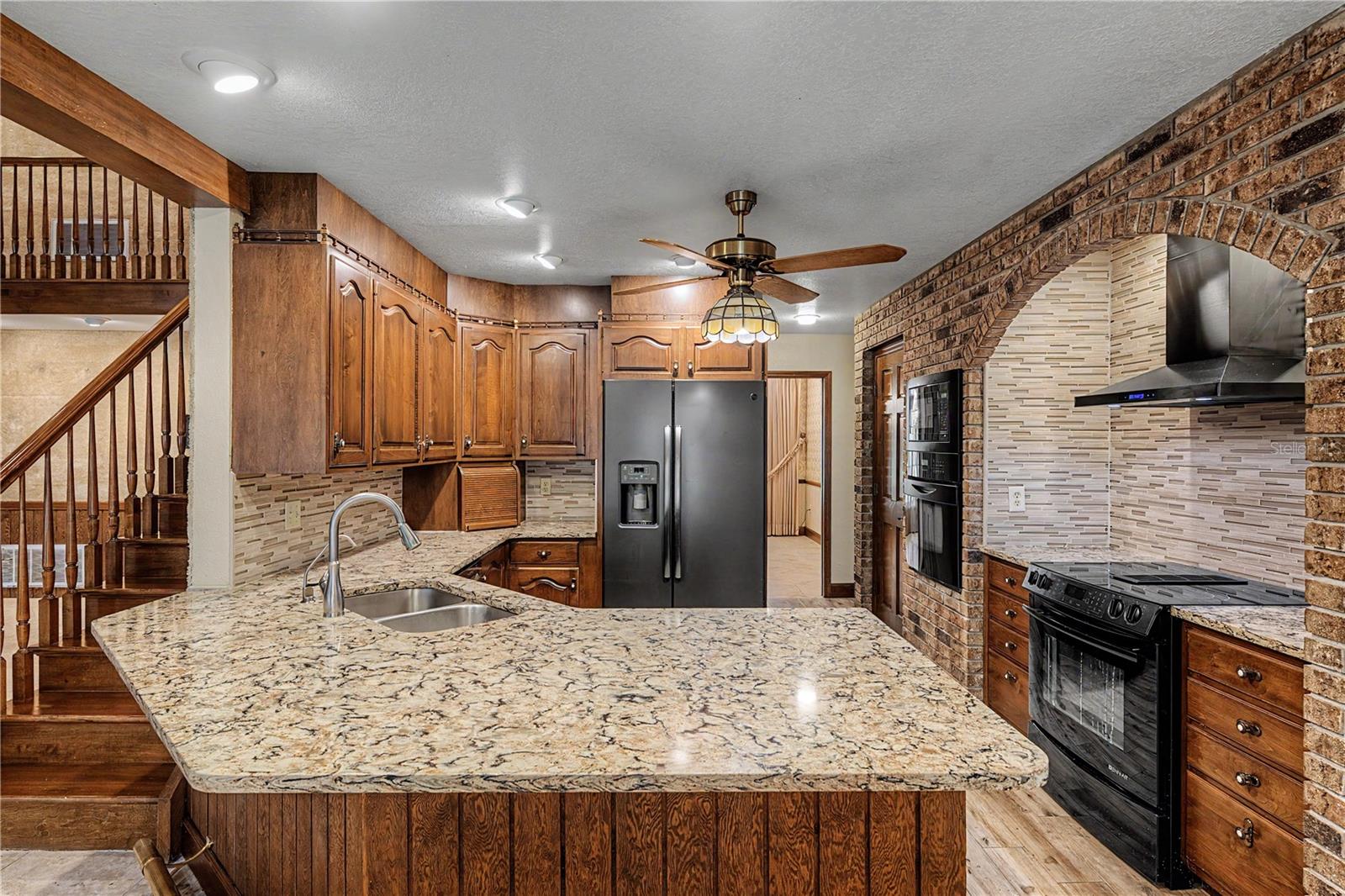 2160 Laurence Dr, Clearwater, FL, 33764, USA, 6 Bedrooms Bedrooms, ,5 BathroomsBathrooms,Residential,Contingent,2160 Laurence Dr,TB8519918