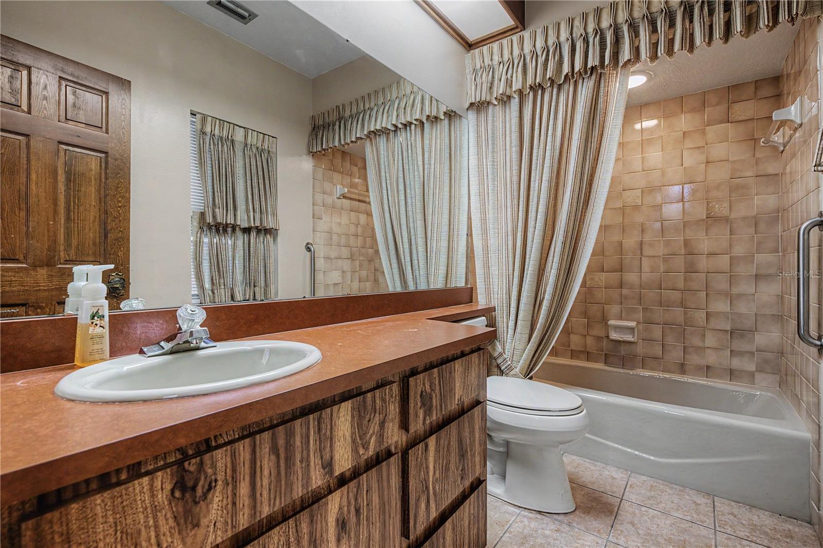 2160 Laurence Dr, Clearwater, FL, 33764, USA, 6 Bedrooms Bedrooms, ,5 BathroomsBathrooms,Residential,Contingent,2160 Laurence Dr,TB8519918