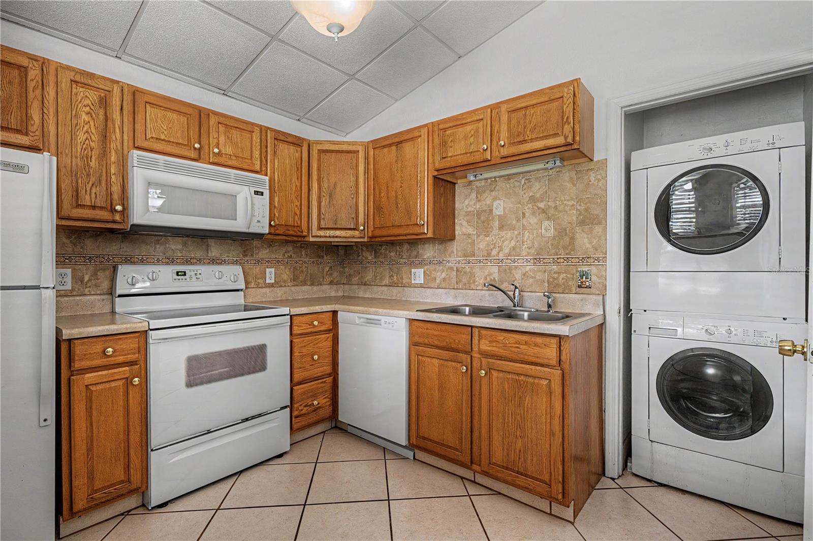 2160 Laurence Dr, Clearwater, FL, 33764, USA, 6 Bedrooms Bedrooms, ,5 BathroomsBathrooms,Residential,Contingent,2160 Laurence Dr,TB8519918