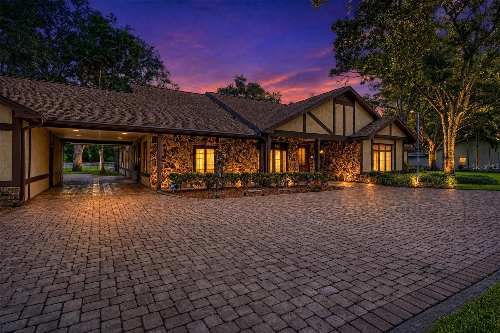 2160 Laurence Dr, Clearwater, FL, 33764, USA, 6 Bedrooms Bedrooms, ,5 BathroomsBathrooms,Residential,Contingent,2160 Laurence Dr,TB8519918
