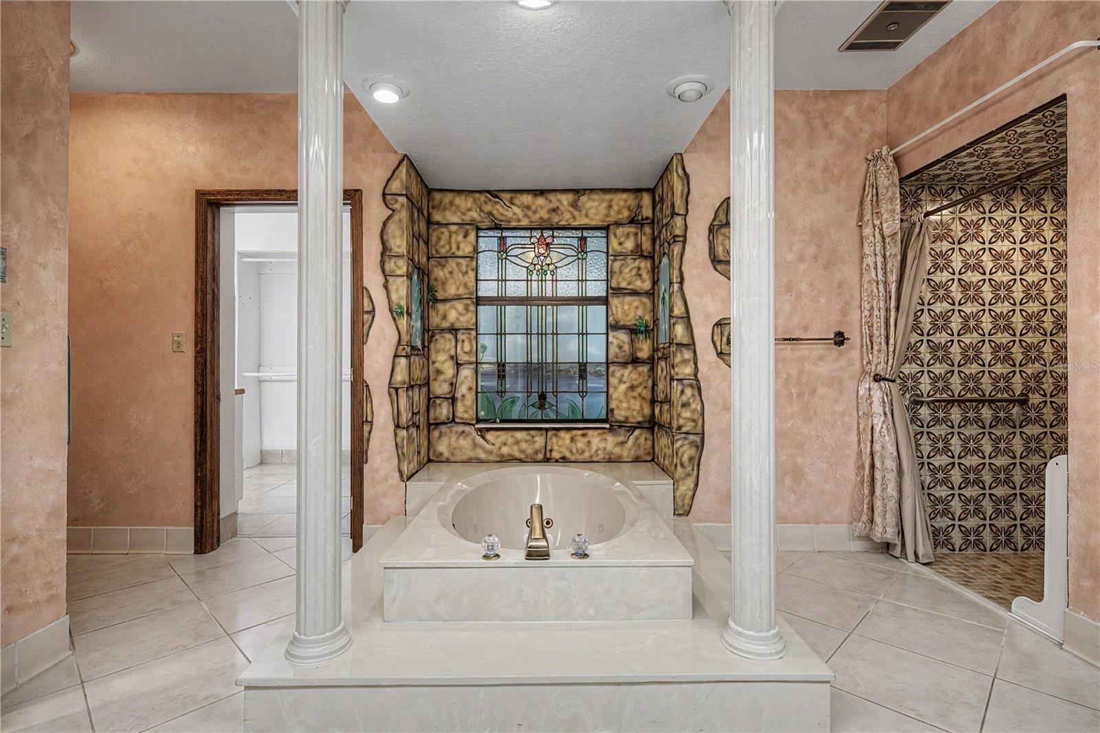 2160 Laurence Dr, Clearwater, FL, 33764, USA, 6 Bedrooms Bedrooms, ,5 BathroomsBathrooms,Residential,Contingent,2160 Laurence Dr,TB8519918