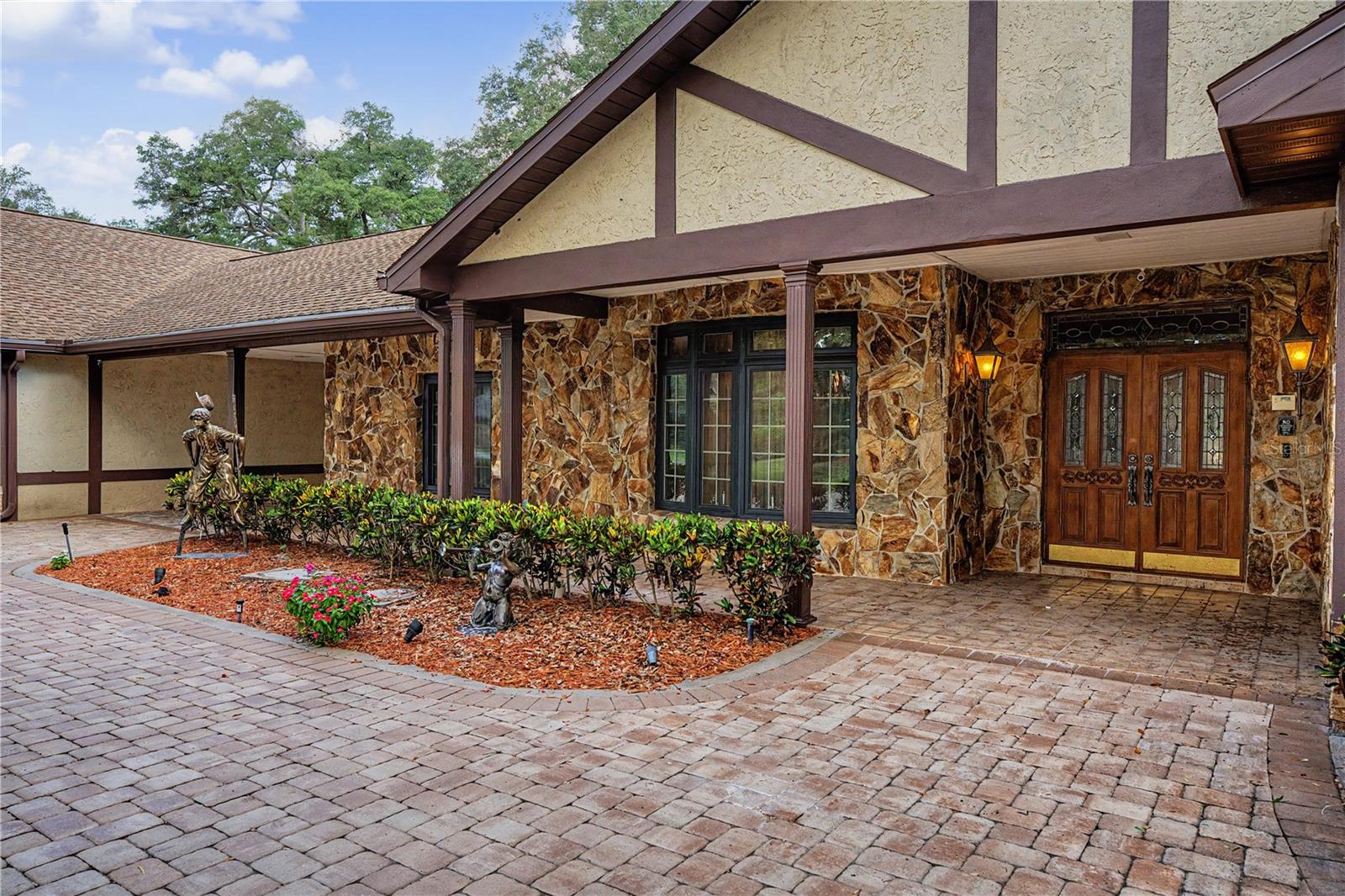 2160 Laurence Dr, Clearwater, FL, 33764, USA, 6 Bedrooms Bedrooms, ,5 BathroomsBathrooms,Residential,Contingent,2160 Laurence Dr,TB8519918