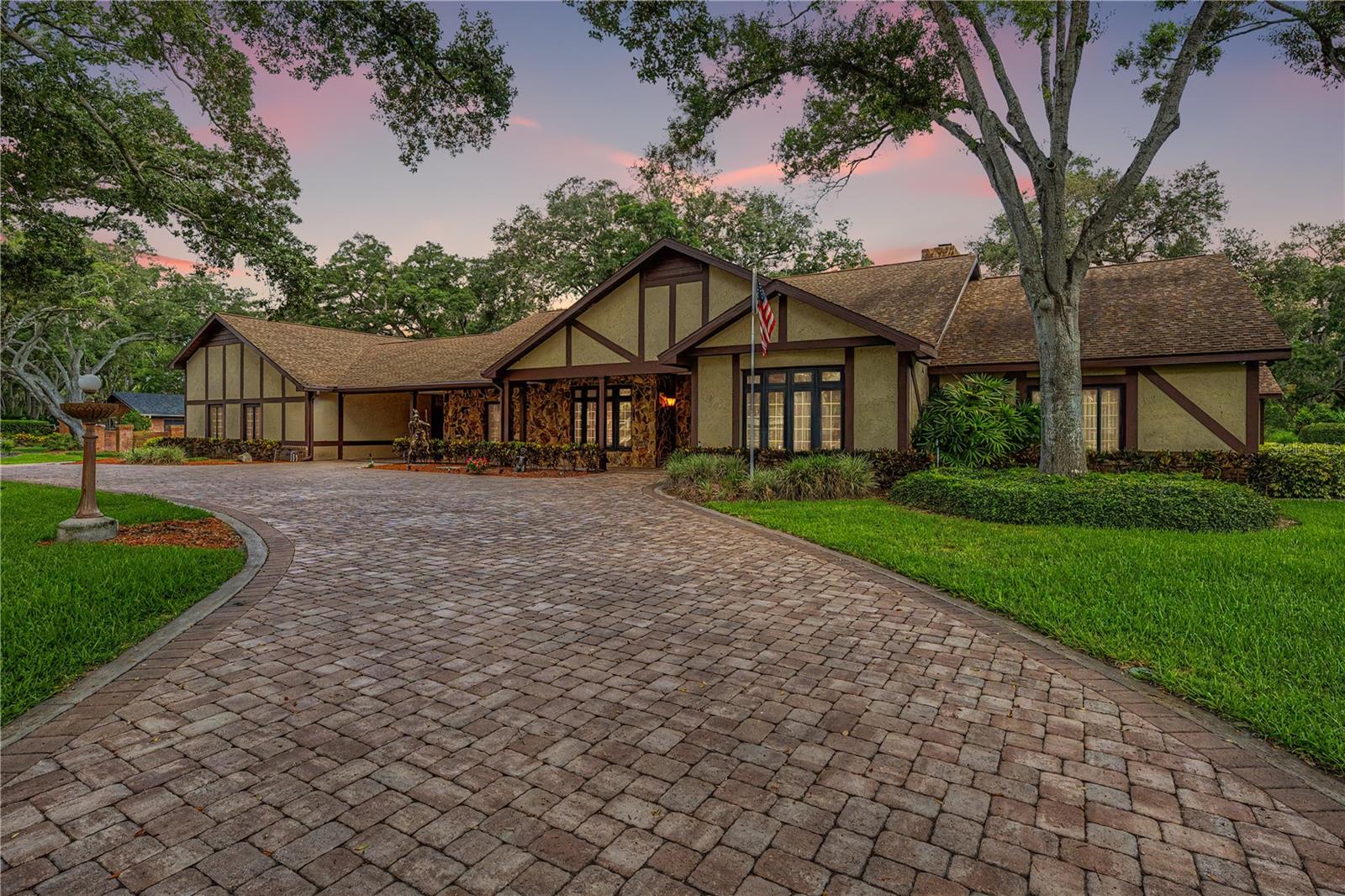 2160 Laurence Dr, Clearwater, FL, 33764, USA, 6 Bedrooms Bedrooms, ,5 BathroomsBathrooms,Residential,Contingent,2160 Laurence Dr,TB8519918