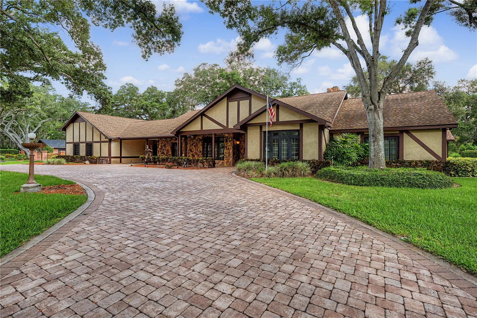 2160 Laurence Dr, Clearwater, FL, 33764, USA, 6 Bedrooms Bedrooms, ,5 BathroomsBathrooms,Residential,Contingent,2160 Laurence Dr,TB8519918