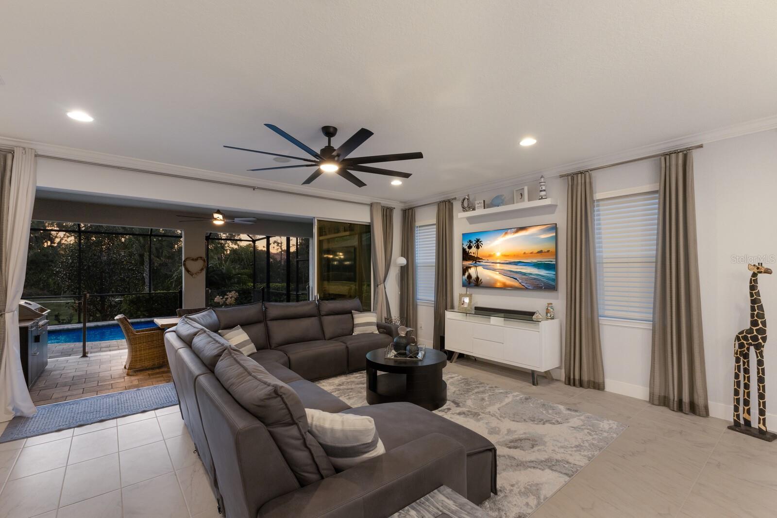 SUNRISE PRESERVE - Residential