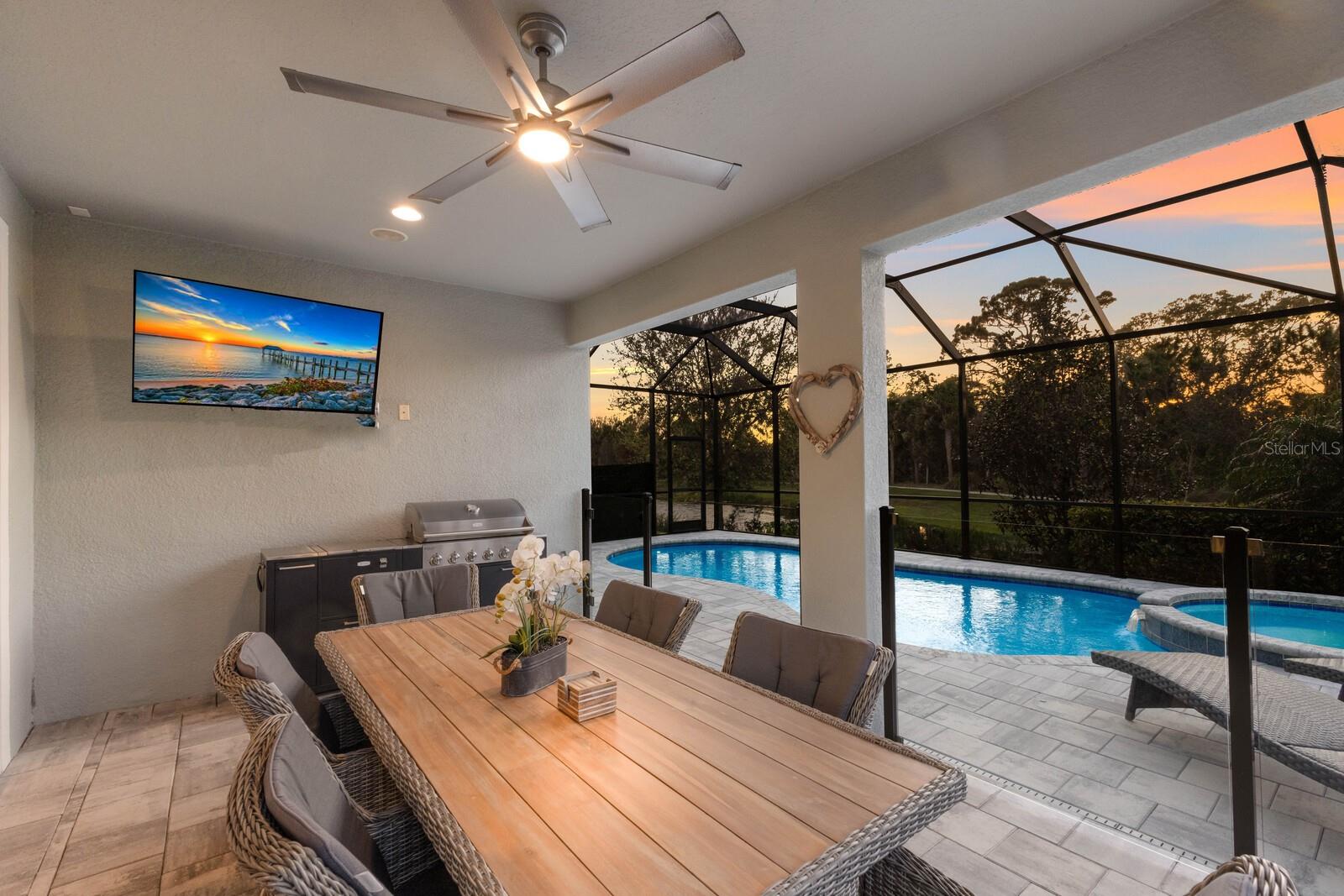 5557 LONG SHORE LOOP